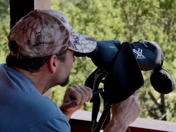 4 Tips For Choosing the Best Spotting Scopes For Your Adventures